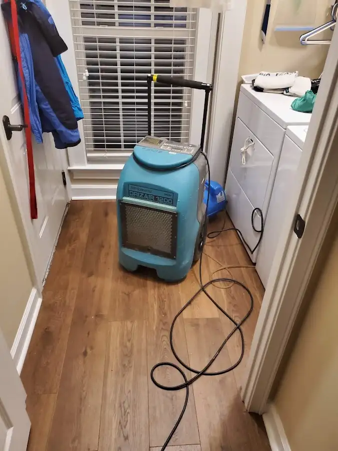 Commercial dehumidifier deployed for Crawl Space Restoration in Zephyrhills South